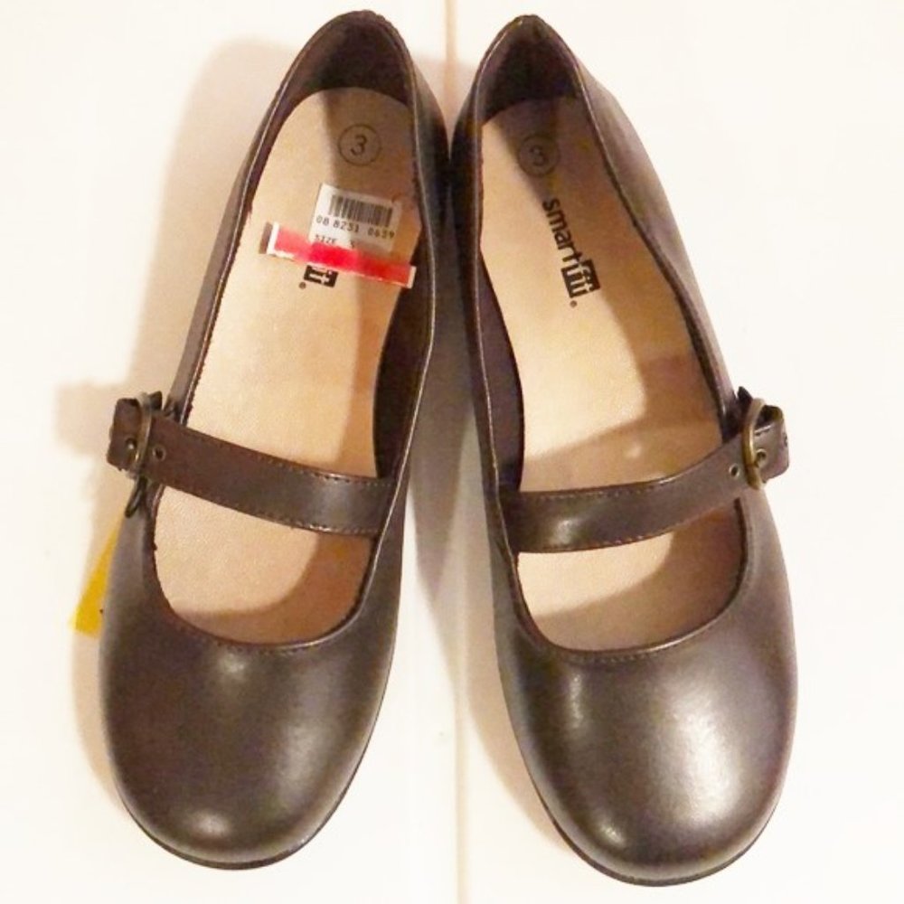 Smart fit dress shoes girls new size 3M buckle